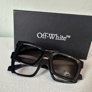 Off-White clip on sunglasses